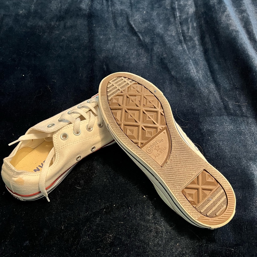 White converse
